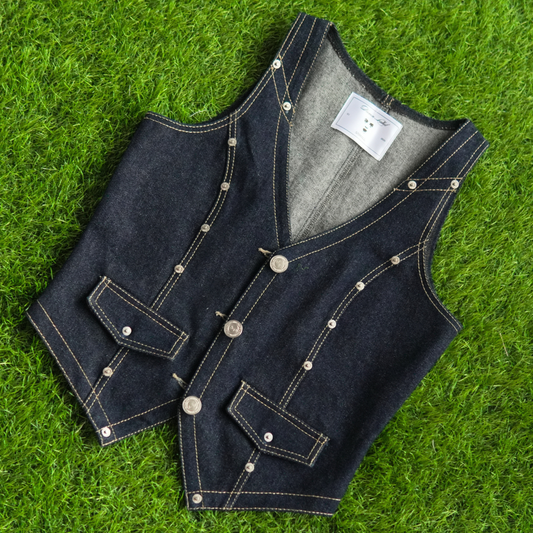 SHE LIKES IT RAW DENIM JACKET (WOMEN)