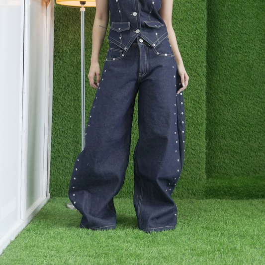 SHE LIKES IT RAW DENIM JEANS (SIDE LINED)