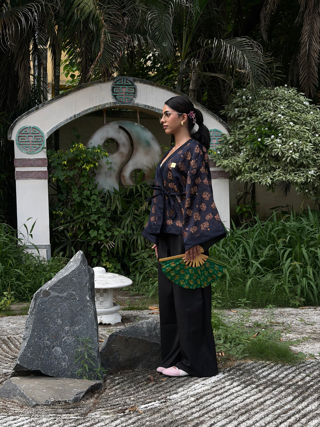Navy Gold Flora Kimono (Womens)