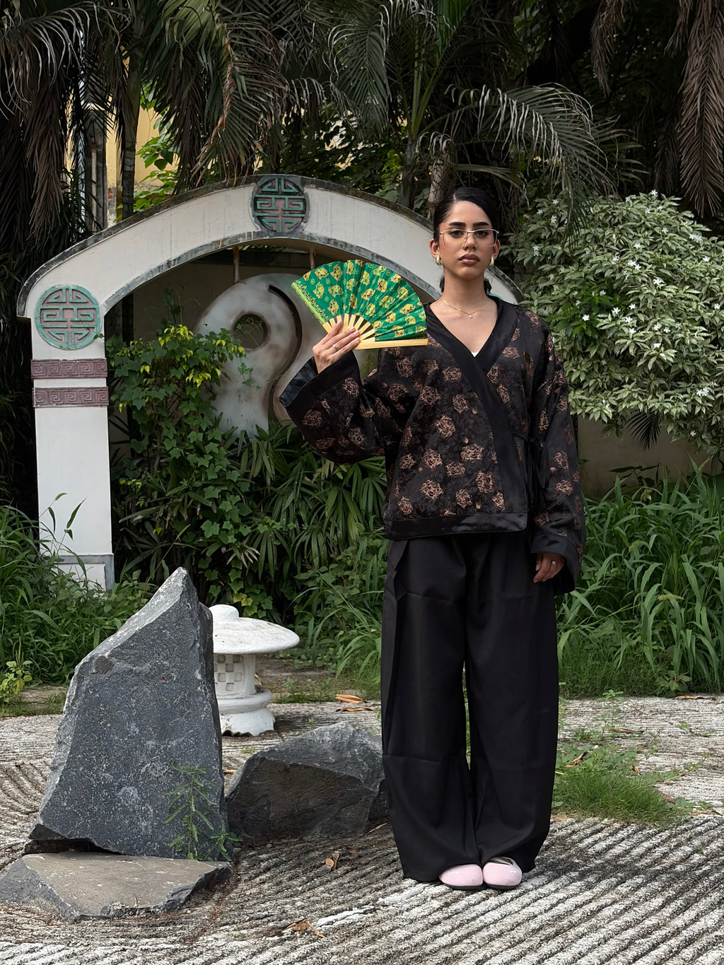 Black Gold Flora Kimono (Womens)