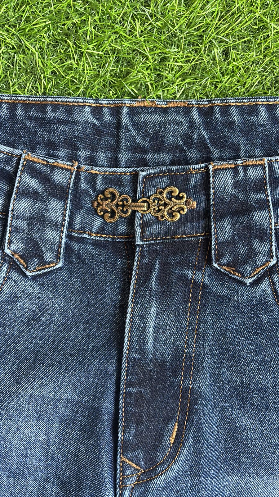 Classic Bootcut Jeans (Pre-order)